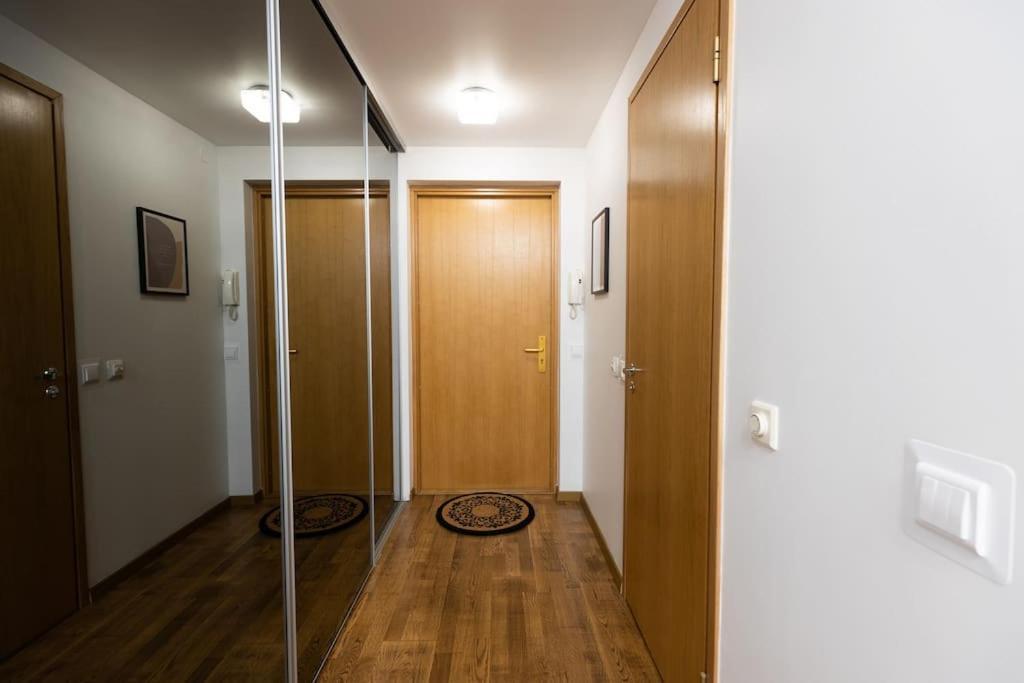 Modern & Cozy Place In The Very Heart Of Tallinn Exterior photo